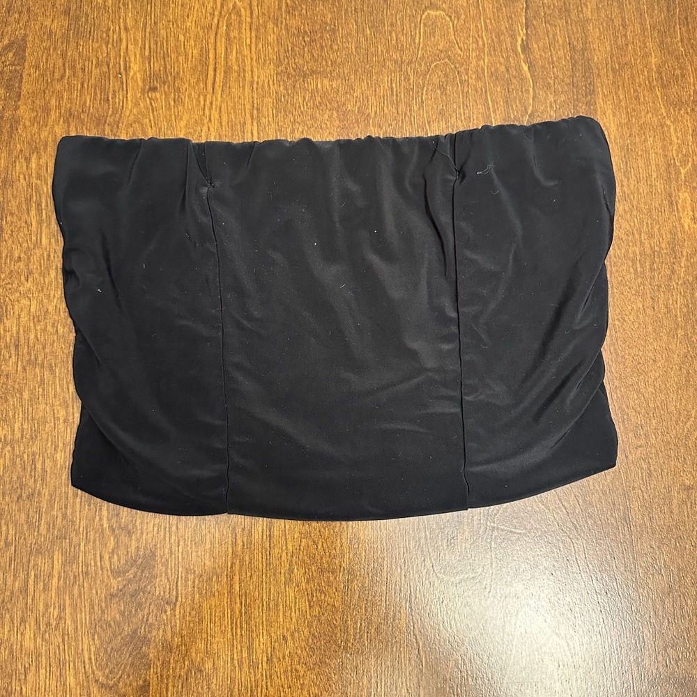 PrettyLittleThing Black Crop Top